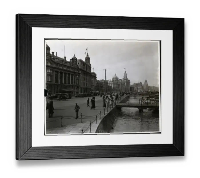 Framed Print : The Famous Bund (Embankment) In China Framed Print : The Famous Bund (Embankment) In China