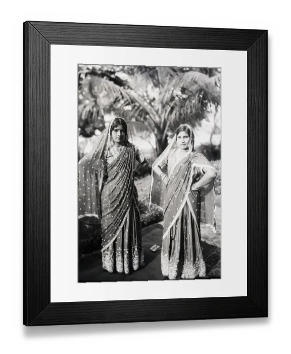 Framed Print : Palace Dancing Girls, Standing Framed Print : Palace Dancing Girls, Standing