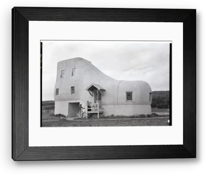 Framed Print : Haines Shoe House