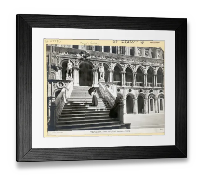 Framed Print : Woman on Doge's Palace Steps