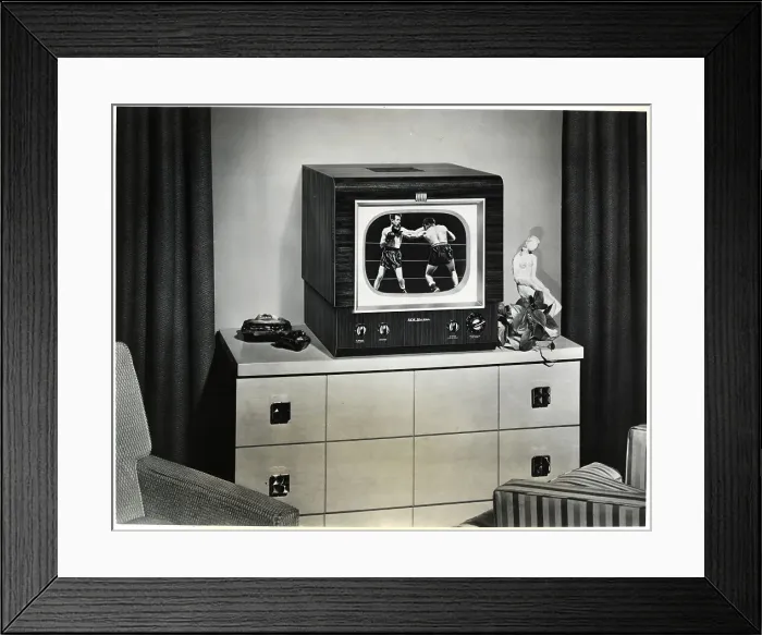 Framed Print : 1950S Tv W / Fake Boxing Match On Screen Framed Print : 1950S Tv W / Fake Boxing Match On Screen