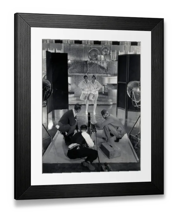 Framed Print : Filming The Sisters G At Universal
