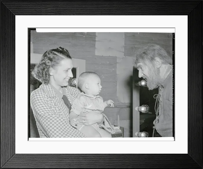 Framed Print : Bela Lugosi And Family