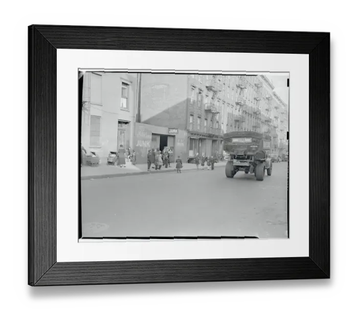 Framed Print : O'Connell Street in Dublin, Ireland Framed Print : O'Connell Street in Dublin, Ireland