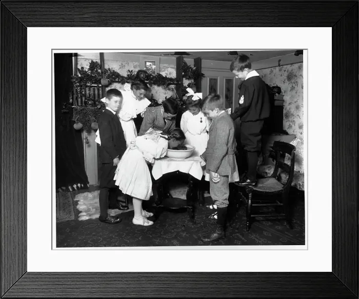 Framed Print : Children Bobbing For Apples On Halloween Framed Print : Children Bobbing For Apples On Halloween
