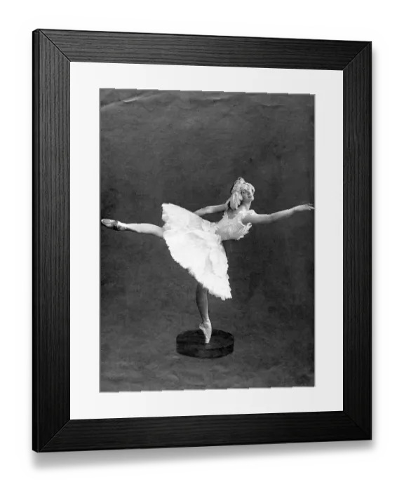 Framed Print : Anna Pavlova In Classic Dancing Pose Framed Print : Anna Pavlova In Classic Dancing Pose