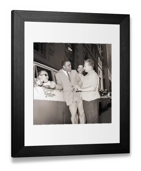 Framed Print : Willie Mays Being Greeted By Nyc Cabbies Framed Print : Willie Mays Being Greeted By Nyc Cabbies