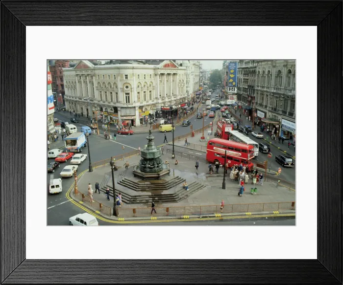 Framed Print : London's Piccadilly Circus Framed Print : London's Piccadilly Circus