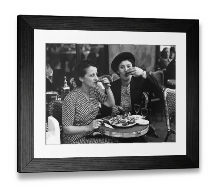 Framed Print : Two Women Eating Oysters