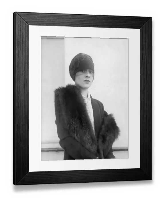 Framed Print : Portrait of Mrs. Reginald Vanderbilt Framed Print : Portrait of Mrs. Reginald Vanderbilt