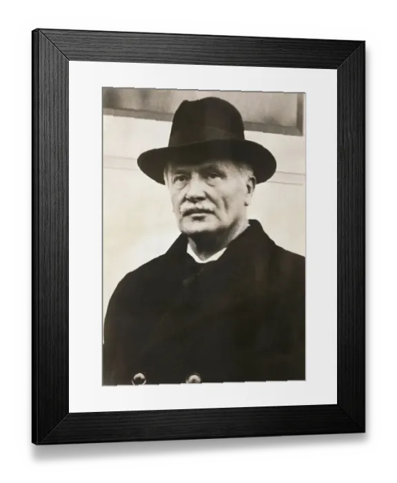 Framed Print : Valdemar Poulsen Framed Print : Valdemar Poulsen
