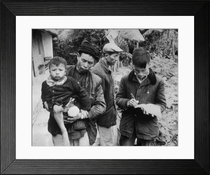 Framed Print : Injured Vietnamese Child with his Father Framed Print : Injured Vietnamese Child with his Father
