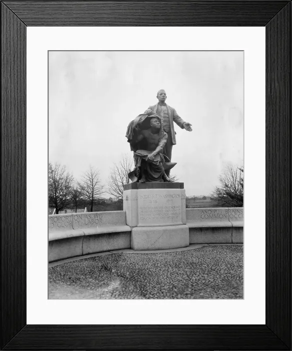 Framed Print : Statue of Booker T. Washington