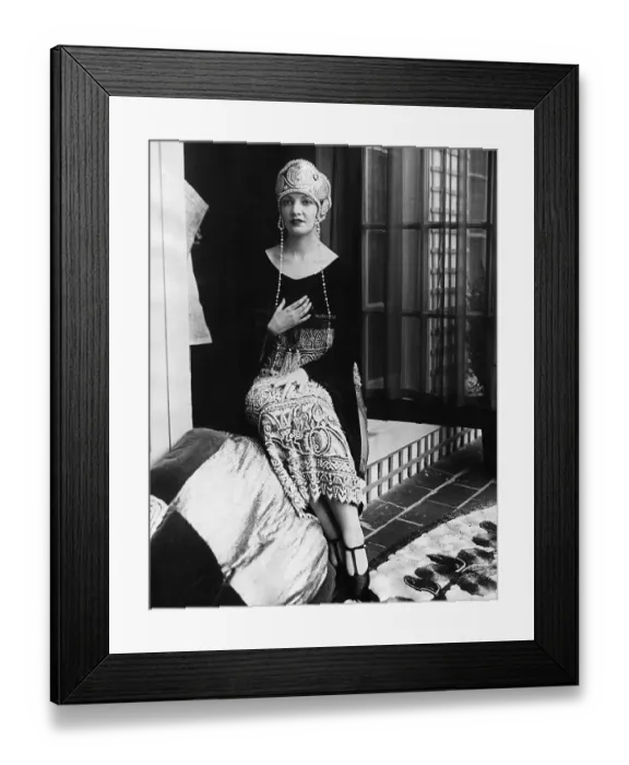 Framed Print : Wife of Ruldolph Valentino, Natacha Rambova Framed Print : Wife of Ruldolph Valentino, Natacha Rambova
