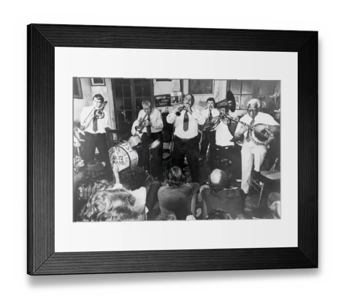 Framed Print : Jazz Band Playing in New Orleans Framed Print : Jazz Band Playing in New Orleans