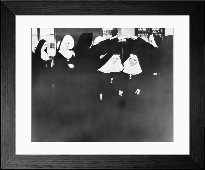 Framed Print : London Bridge is Falling Down Framed Print : London Bridge is Falling Down