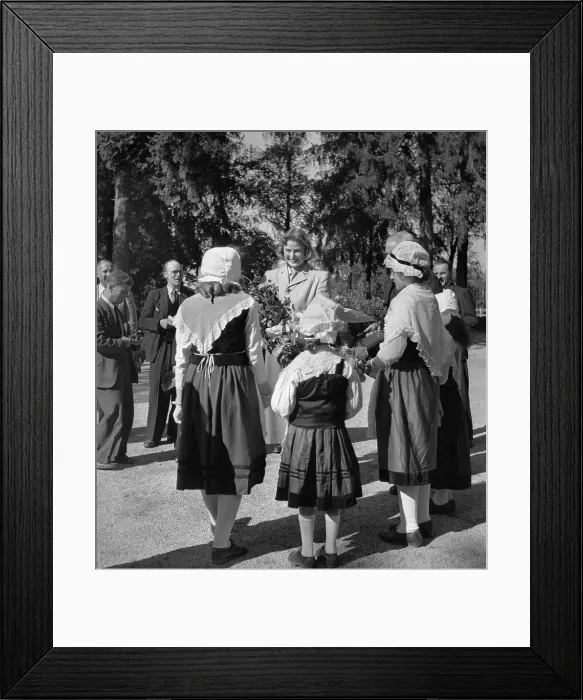 Framed Print : Ingrid Bergman Feted in France Framed Print : Ingrid Bergman Feted in France