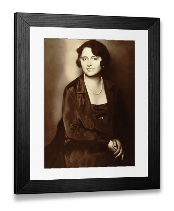Framed Print : Elisabeth Schumann Seated Portrait