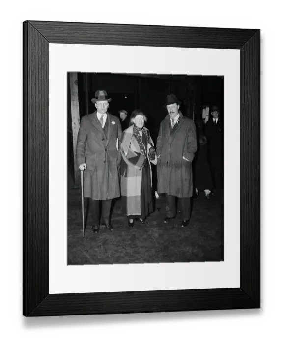 Framed Print : Theodore Roosevelt with his Brother and Mother Framed Print : Theodore Roosevelt with his Brother and Mother