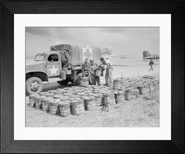 Framed Print : Soldiers Organizing Blood Bank Containers During World War II Framed Print : Soldiers Organizing Blood Bank Containers During World War II