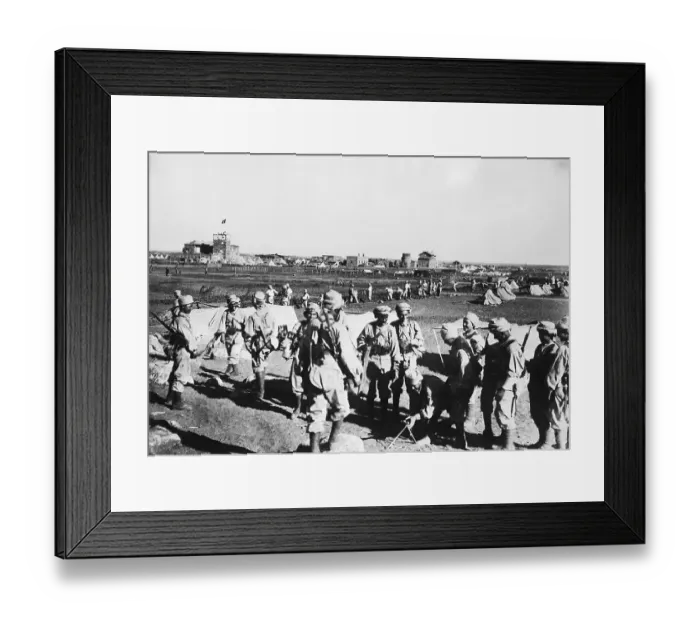 Framed Print : French Troops Mount Trench Gun In Syria Framed Print : French Troops Mount Trench Gun In Syria