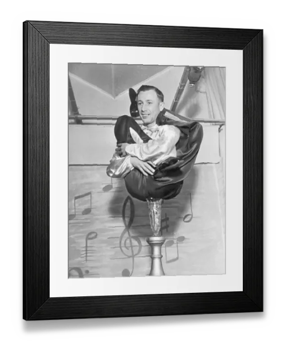 Framed Print : Contortionist Sitting on Vase Framed Print : Contortionist Sitting on Vase