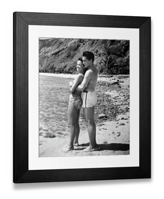 Framed Print : Elvis Hugging Joan Blackman in Blue Hawaii Framed Print : Elvis Hugging Joan Blackman in Blue Hawaii