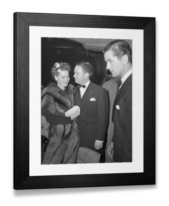 Framed Print : Maureen O'Hara and William Price Jr Framed Print : Maureen O'Hara and William Price Jr