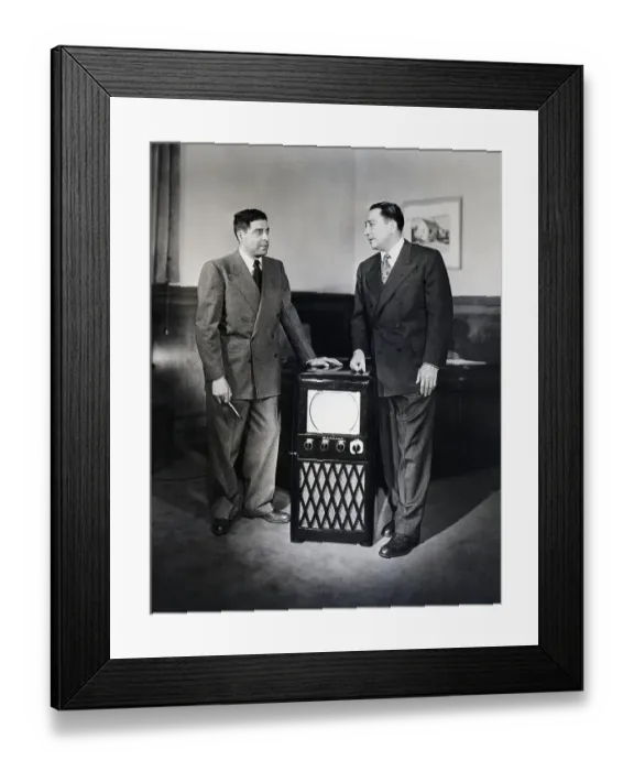 Framed Print : Dom&Ross Siragusa Next To Tv Full Length Framed Print : Dom&Ross Siragusa Next To Tv Full Length