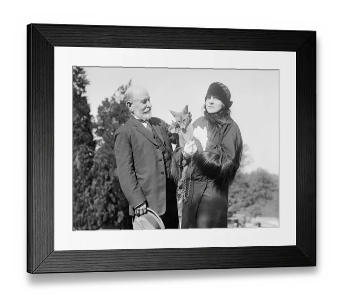 Framed Print : Rosa Ponselle Presenting Fox to William Hornaday