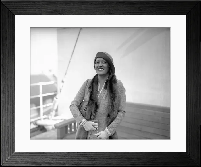 Framed Print : Actress Gloria Swanson Framed Print : Actress Gloria Swanson