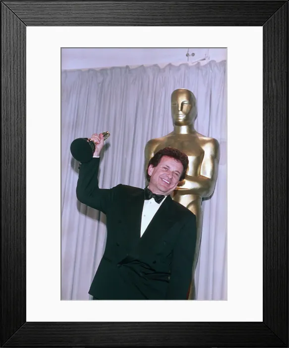 Framed Print : Portrait of Joe Pesci Holding His Oscar Framed Print : Portrait of Joe Pesci Holding His Oscar