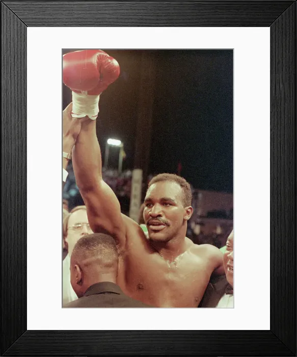 Framed Print : Evander Holyfield, Raised Arm In Victory Framed Print : Evander Holyfield, Raised Arm In Victory