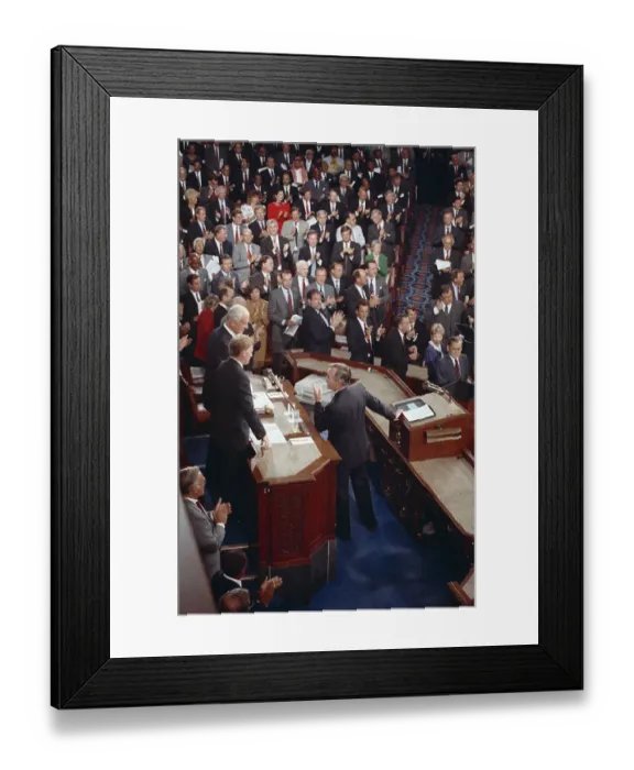 Framed Print : President George Bush and Dan Quayle Conversing Framed Print : President George Bush and Dan Quayle Conversing