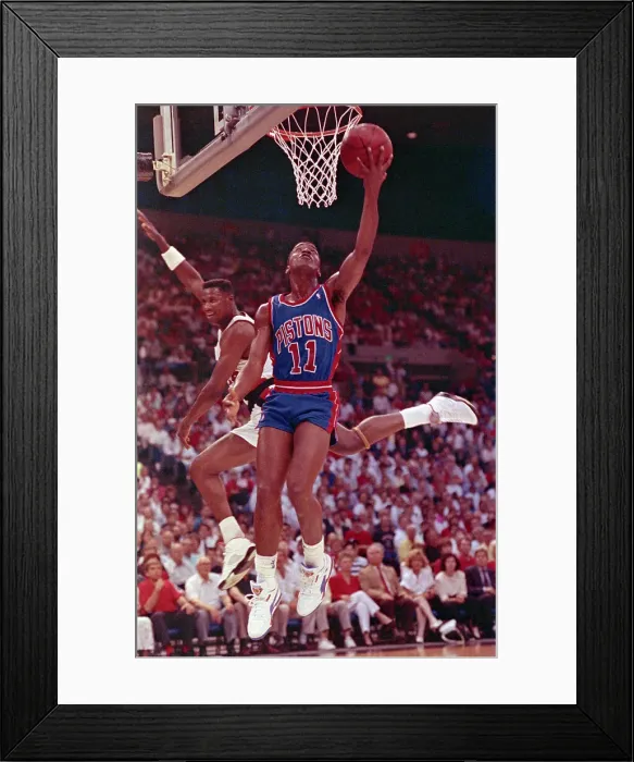 Framed Print : Isaiah Thomas Making Shot