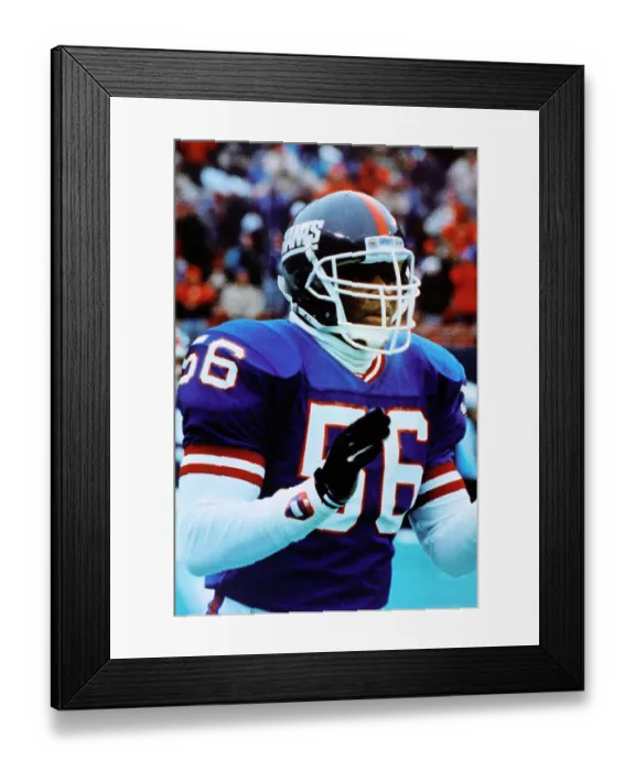 Framed Print : New York Giants Linebacker Lawrence Taylor Framed Print : New York Giants Linebacker Lawrence Taylor