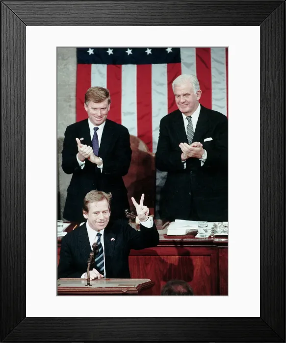 Framed Print : Vaclav Havel Gives V-Sign in Congress Framed Print : Vaclav Havel Gives V-Sign in Congress