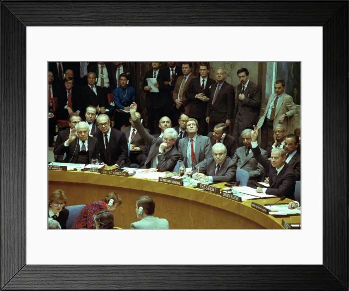 Framed Print : Eduard Shevardnadze and Douglas Hurd Voting