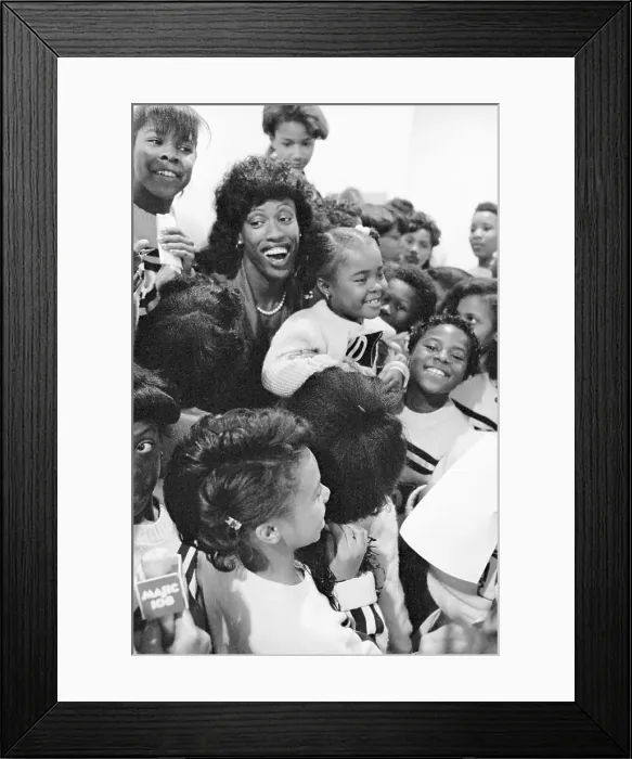 Framed Print : Jackie Joyner-Kersee with Children Framed Print : Jackie Joyner-Kersee with Children