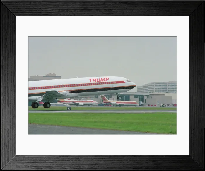 Framed Print : Trump Shuttle Landing at National Airport Framed Print : Trump Shuttle Landing at National Airport