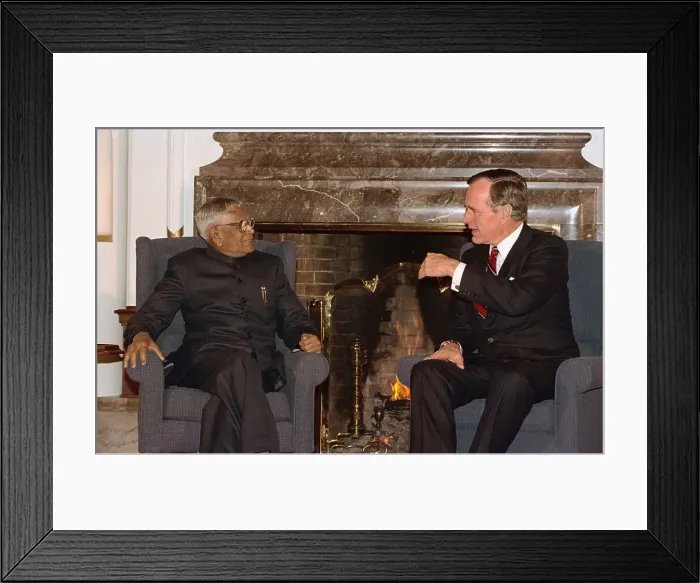 Framed Print : President George Bush Conversing with India's President