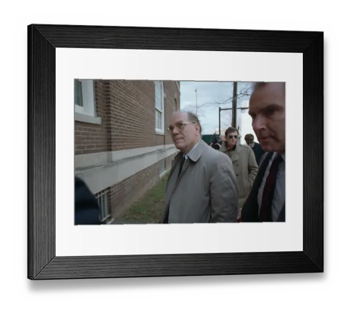 Framed Print : Lyndon LaRouche Entering Court House Framed Print : Lyndon LaRouche Entering Court House