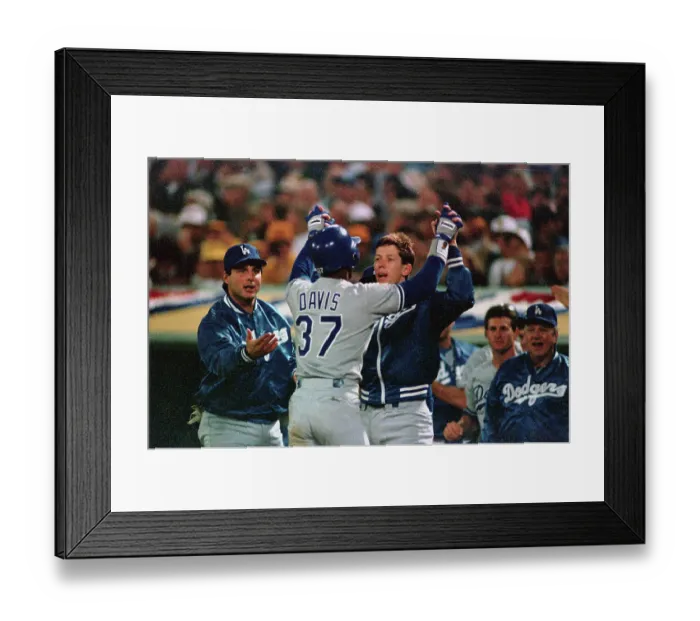 Framed Print : Orel Hershiser and Mike Scioscia Greeting Mike Davis Framed Print : Orel Hershiser and Mike Scioscia Greeting Mike Davis