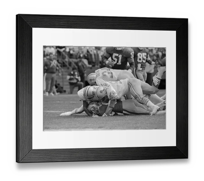 Framed Print : Jerry Rice Running for a Football Framed Print : Jerry Rice Running for a Football