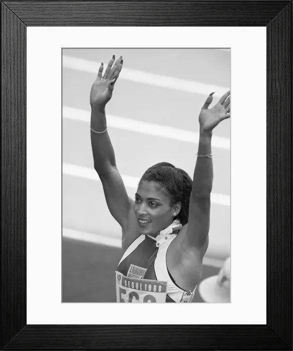 Framed Print : Florence Griffith-Joyner Waving to Crowd Framed Print : Florence Griffith-Joyner Waving to Crowd