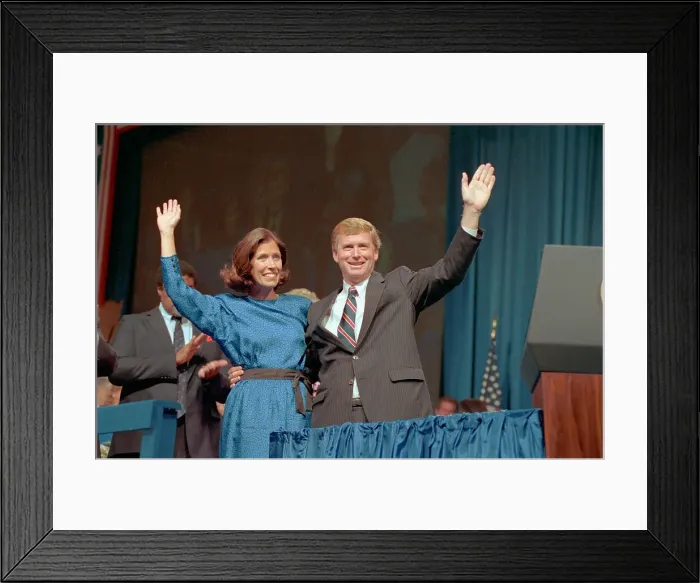 Framed Print : Marilyn and Dan Quayle Waving Framed Print : Marilyn and Dan Quayle Waving