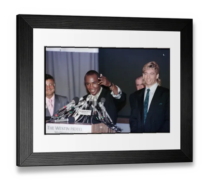 Framed Print : S. Ray Leonard @ Press Conf W / D. Lalonde Framed Print : S. Ray Leonard @ Press Conf W / D. Lalonde