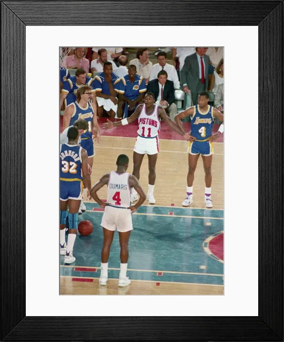 Framed Print : Isiah Thomas Gestures to Magic Johnson on the Court