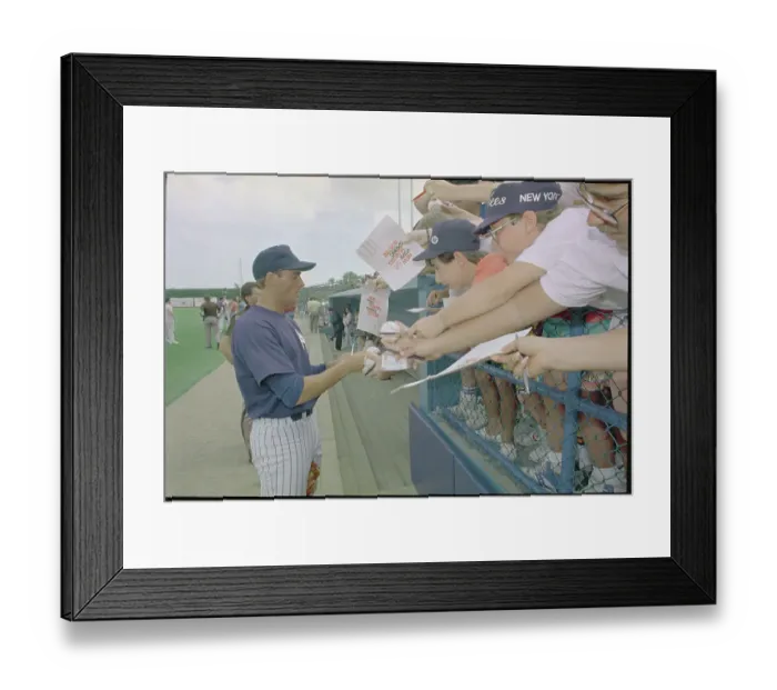 Framed Print : Al Leiter Signing Autographs Framed Print : Al Leiter Signing Autographs