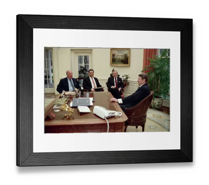 Framed Print : Pres Reagan Meeting with George Schultz Framed Print : Pres Reagan Meeting with George Schultz